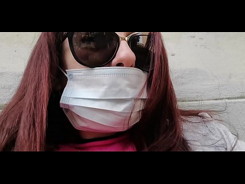 ❤️ Nicoletta se vinga de seu vizinho e faz xixi em sua garagem (Especial Covid19 Quarentena Italiana) ☑ Porno em nós ❌️